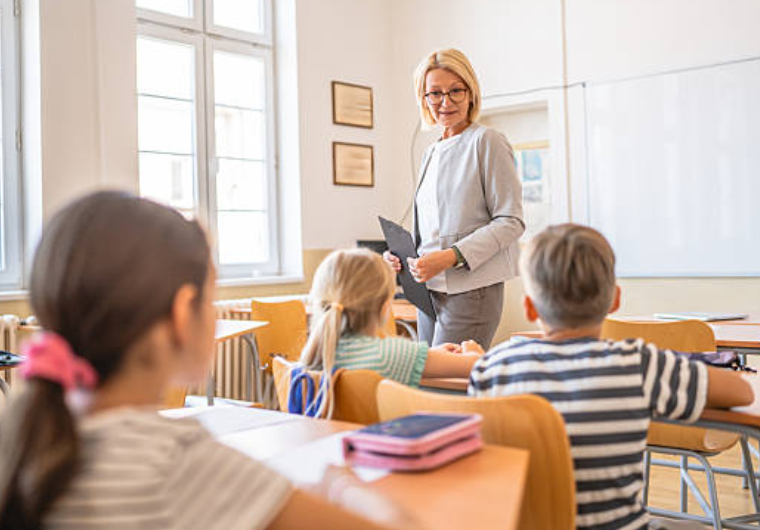 Formazione bambini adolescenti Formazione bambini adolescenti